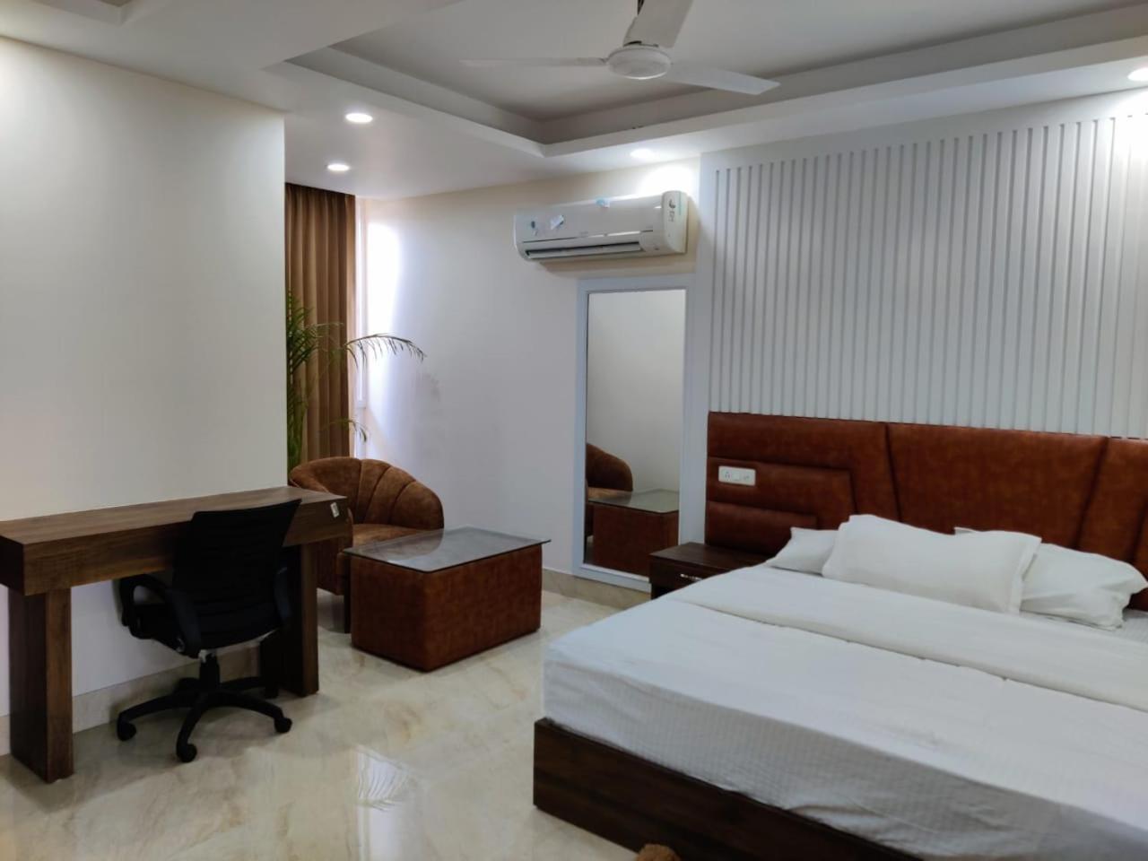 Hotel Maira Dehradun Ngoại thất bức ảnh