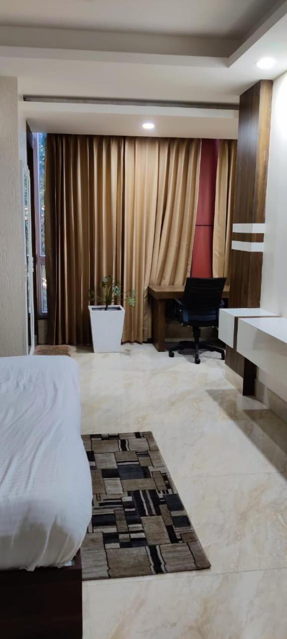 Hotel Maira Dehradun Ngoại thất bức ảnh