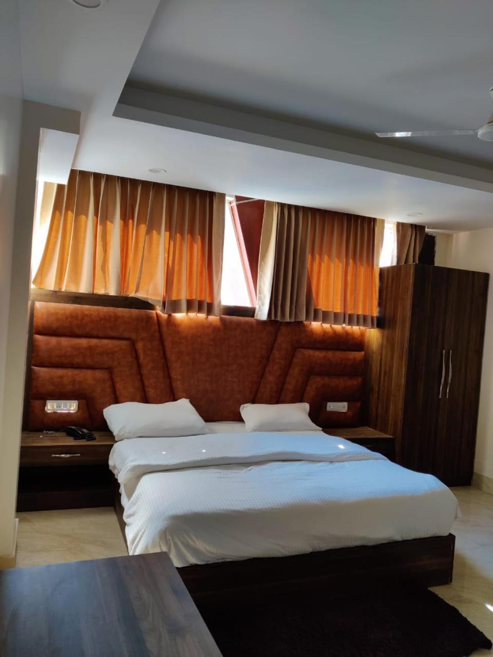 Hotel Maira Dehradun Ngoại thất bức ảnh